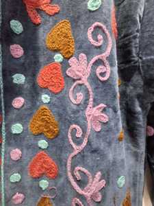 Veste bomber à col rond à bouton unique à séchage rapide avec motif floral brodé Suzani, courte et chaude en cachemire pour femmes - Product Image 5