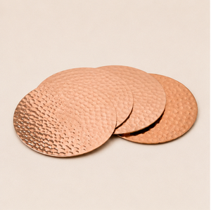 Ensemble de 4 sous-verres modernes en cuivre pur, fabriqués à la main, martelés, écologiques, durables, résistants à la chaleur, pour tasses Moscow Mule - Product Image 1