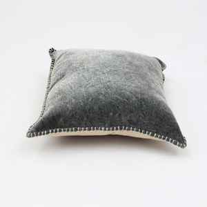 Cuscino Decorativo in Velluto di Cotone Stonewashed 19X19 con Bordi Cuciti a Mano - Product Image 3