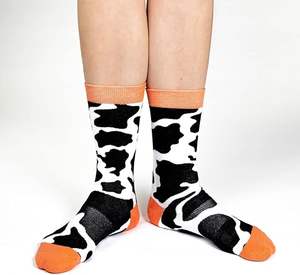 Proveedor de Calcetines Antibacterianos Sublimados y Calcetines con Estampado Personalizado, Tejido de Algodón/Bambú, Envío Rápido y Servicio OEM - Product Image 4