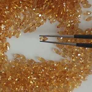 Citrino Dorado Natural, Corte Marquesa de 4x2MM, Gema de la Mejor Calidad para Joyería - Product Image 1