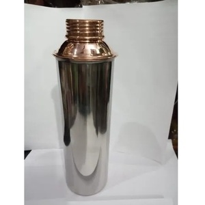 Bouteilles d'eau en cuivre martelé, bouteille en cuivre pur, indispensable pour les voyages, guérison ayurvédique, fabriqué à la main en Inde à prix de gros - Product Image 3