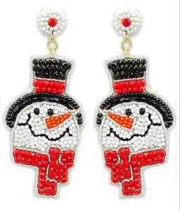 Pendientes de Aro con Cuentas Bordadas a Mano de Santa Claus para Fiestas Navideñas, Eventos y Regalos – Elegantes Accesorios para la Oreja - Product Image 3