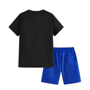 Ensemble T-shirt et short pour homme, design personnalisé, léger et respirant, deux pièces - Product Image 2