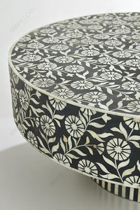 Table basse sur piétement en os noir incrusté, motif floral artisanal moderne, mobilier de salon de luxe de créateur - Product Image 3