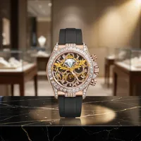CZ Diamant-Zifferblatt Quarz Luxus Herrenuhr mit Edelstahl Rundgehäuse 20mm Braunes Armband Hip-Hop-Stil Datumsanzeige