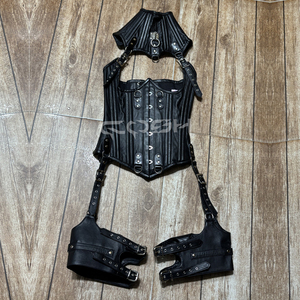 Corset en cuir noir à baleines en acier, style fétichiste et gothique, avec jarretières pour le cou et les cuisses - Product Image 5