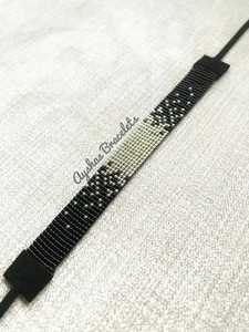 Pulsera de Cuentas Hecha a Mano con Patrón Negro/Amarillo/Plateado, Cuentas Rectangulares de Piedra para Hacer Pulseras, NOUSHAD HANDICRAFTS NH-695 IGI - Product Image 6