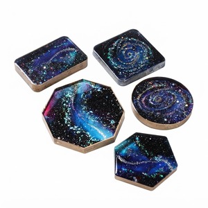 Posavasos hexagonales modernos de resina epoxi al por mayor, tapetes de lujo con purpurina galáctica para bebidas, decoración del hogar, logotipo personalizado, resistentes al calor - Product Image 4