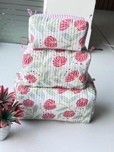 Hermoso Neceser de Algodón con Estampado de Bloques Vintage, Resistente al Agua, Set de Almacenamiento de Maquillaje, 3 Bolsas Grandes Acolchadas con Cremallera, Blanco Cielo - Product Image 2