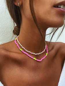 สร้อยคอเม็ดลูกปัดสีชมพูนีออนสีเขียวแบบซ้อนชั้นสำหรับผู้หญิง สร้อยคอแบบโชคเกอร์สำหรับฤดูร้อน ชายหาด เครื่องประดับลำลองสำหรับวันหยุด สร้อยคอแบบโซ่ - Product Image 1