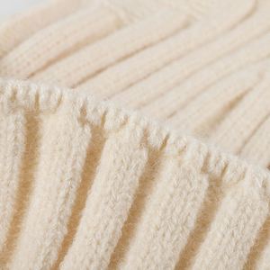 Gorro de punto moderno y lindo sin borde con orejas de gato para jóvenes, ideal para mantener el calor al aire libre. - Product Image 2