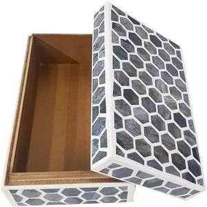 LAMETIERARTZ Boîte décorative noire et blanche en forme d'os avec couvercle, boîtes à bijoux uniques en MDF de qualité, finition polie, décoration tendance pour la maison, Uttar - Product Image 1