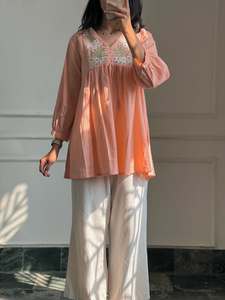 Haut et pantalon palazzo en pur coton, nouvelle création, avec broderie originale, pour femmes, d'un fournisseur indien. - Product Image 2