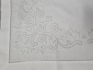 ผ้าเช็ดปากค็อกเทลปักลายแบบกำหนดเอง คุณภาพสูง ผลิตจากผ้าฝ้าย/ผ้าลินินเวียดนามแท้ สำหรับงานปาร์ตี้ งานแต่งงาน งานเย็บปักถักร้อย - Product Image 4