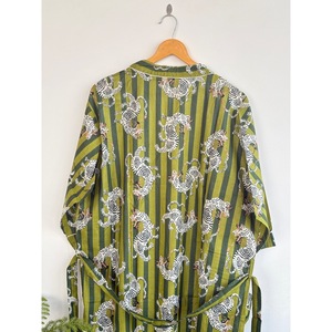 V-Neck Printed <b>Animal</b> <b>Pattern</b> Breathable <b>Knitted</b> Kimono Robe Belt Three Quarter Sleeve Maxi Length Loose Fit 100% Cover-Up - Product Image 3
