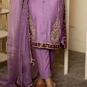 Traje de 3 Piezas para Mujer, Estilo Pakistaní, Bordado de Lujo, con Dupatta, Prendas de Diseñador Listas para Usar - Product Image 3