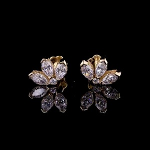 Boucles d'oreilles en forme de plume de paon à coupe marquise - Product Image 2