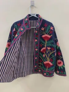 Veste en velours bleu marine pour femme, brodée à la main, style vintage bohème, travail floral au fil, ouverte sur le devant, manteau d'hiver, veste de soirée - Product Image 2