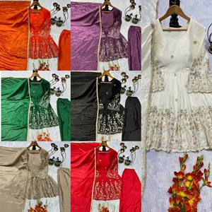 <b>Green</b> <b>Silk</b> Salwar Kameez With Gold Embroidery For Women Traditional Indian Wedding Wear Loose Fit Midi Length - Product Image 5