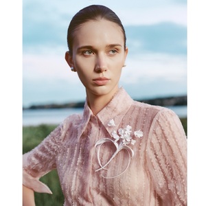 Nouvelle Tendance 2026 Blouses et Chemises pour Femmes BLUSE À RAYURES SERPENTINES Manches Longues Tissu CUPRO Col Pointu Hauts et Blouses pour Femmes - Product Image 3