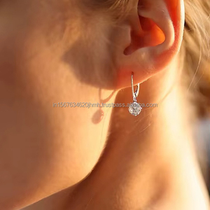 Pendientes de Diamantes Solitarios de Corte Redondo en Oro Blanco, Pendientes Minimalistas Colgantes para Mujer, Regalo de Boda, Joyería para Uso Diario - Product Image 3