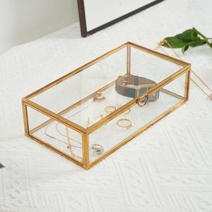 Boîte de rangement en métal et verre avec cadre en métal doré pour organiser les bijoux - Product Image 6