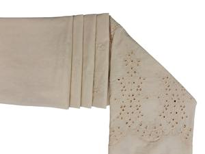 Tela de Algodón Blanco de Primera Calidad con Bordado Schiffli y Borde Festoneado, Diseño Floral Calado, Material para Vestidos/Kurtis de Verano - Product Image 4