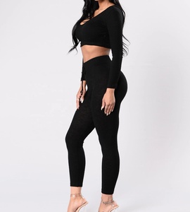 Ensembles de yoga pour femmes en gros : Design premium, respirants, anti-transpiration, tenue de fitness 2 pièces avec logo en strass à la taille - Product Image 5