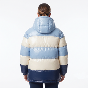 Abrigo de invierno acolchado de dos tonos con capucha para mujer, chaqueta tipo puffer ajustada, cálida, para exteriores, venta al por mayor - Product Image 6