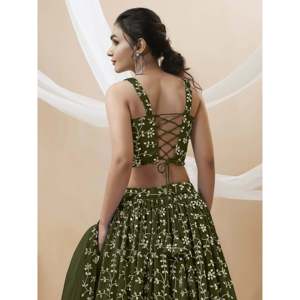 Lehenga Choli en Georgette Vert Brodé Enchantant pour Mariage - Product Image 3