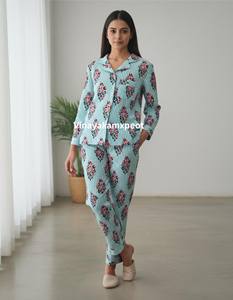 ชุดนอนผ้าฝ้ายลายดอกไม้สีเขียวมิ้นท์สุดหรูสำหรับผู้หญิง พร้อมเสื้อเชิ้ตติดกระดุมและกางเกงขายาวทรงหลวม - Product Image 5