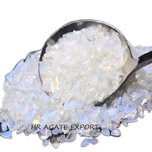 Vente en gros de puces de pierres précieuses en cristaux d'opale naturelle Meilleurs produits décoratifs avec énergie de guérison pour la décoration de mascotte - Product Image 1