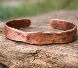 Brazalete Ajustable de Cobre Puro Forjado a Mano, Estilo Rústico Vintage con Textura Desgastada - Product Image 2