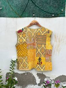 Chaleco Acolchado Hecho a Mano en India, 100% Algodón Ecológico, Antiarrugas, Transpirable, de Secado Rápido, con Bolsillo Delantero, Corte Regular - Product Image 4