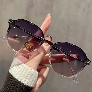 Unisex New Design Cut-Edge Sunglasses with UV400 Protection Lens Gold Lightweight Full-<b>Frame</b> Decoration for Outdoor - Product Image 1