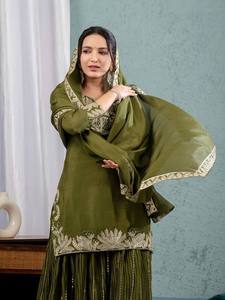 Conjunto de Traje Sharara de Seda Chinnon de Lujo para Mujer, con Bordado Intenso y Dupatta con Lentejuelas de Diseño, Étnico Premium - Product Image 5