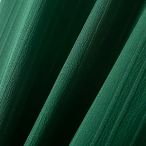 ชุดเสื้อโปโลถักสไตล์วินเทจสำหรับผู้ชายฤดูร้อน ชุดเสื้อยืดและกางเกงขาสั้นพร้อมโลโก้ด้านหน้าแบบกำหนดเอง ODM - Product Image 5