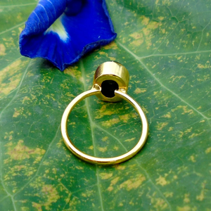 Bague en labradorite plaquée or 18 carats, faite à la main, bijou avec pierre précieuse chatoyante - Product Image 4