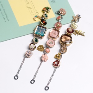 Montre-bracelet à quartz unique rétro personnalisée pour femmes, or rose, émail floral, cristal, chaîne réglable, cadran analogique, bijoux élégants - Product Image 3