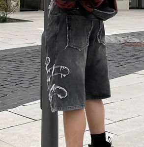 Shorts en jean pour homme personnalisés, style streetwear hip-hop, baggy, effet vieilli, délavé à l'acide, avec strass et diamants, fabrication sur mesure - Product Image 6