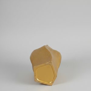 Magnifique ensemble de deux vases à fleurs dorés texturés, avec un design cannelé organique et une silhouette sculpturale pour une décoration moderne - Product Image 4