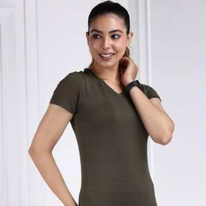 T-shirt en coton pour femme de qualité supérieure, couleur unie, léger, respirant, tissu doux, coupe classique pour un confort quotidien - Product Image 5