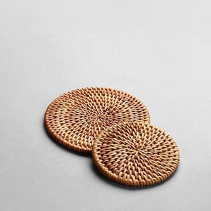 Plato de Bambú y Ratán Hecho a Mano en Vietnam, Estilo Clásico con Flores, Decoración y Regalo para Días Festivos, Decoración Sostenible para Mesa de Café - Product Image 4