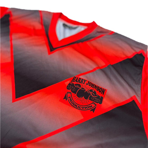 Ensemble de maillots de football pour hommes Harry Johnson Production, dégradé rouge et noir, col en V, manches courtes, polyester respirant, uniforme - Product Image 2
