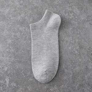 Chaussettes courtes blanches 100% coton tricotées respirantes fines couleur unie pour adultes usage quotidien décontracté été - Product Image 5