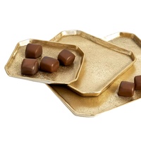 Plateau en cuivre martelé artisanal avec plateaux ronds élégants pour servir des fruits secs, des chocolats, des collations, des cadeaux pour le Ramadan