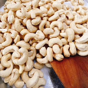 Vacuum Packed Cashew <b>Nuts</b> SANTIGO Cashew Custom Service Available Kaju <b>Nuts</b> - Product Image 1