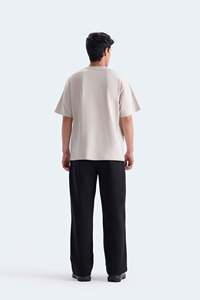 Camiseta Oversize de Estilo Moderno para Hombre, Corte Holgado, Algodón Grueso, Lisa, Estilo Urbano, Personalizable - Product Image 2