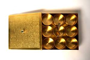 Boîtes à épices et poivriers carrés de 8 pouces en laiton massif Bold Blossom, faites à la main, 100 % laiton pur, qualité alimentaire, écologiques - Product Image 4